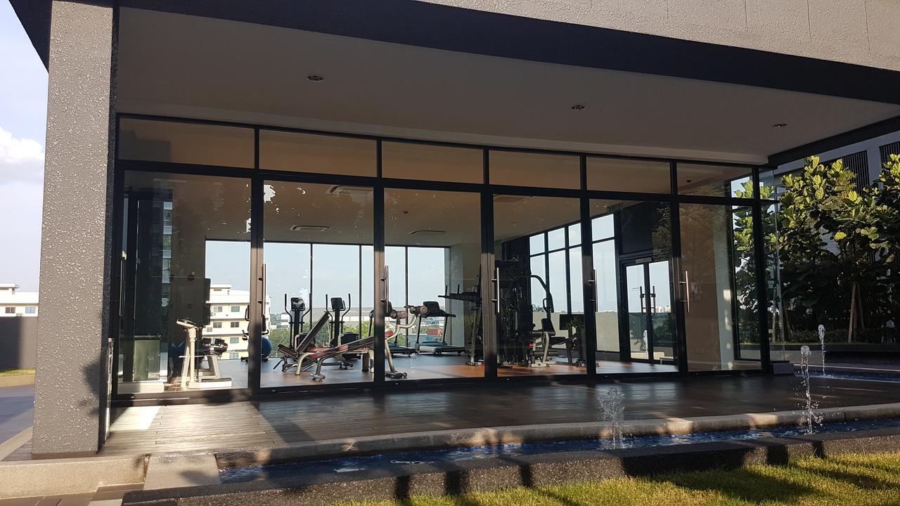 Utropolis By Miric Apartment Shah Alam Exterior photo